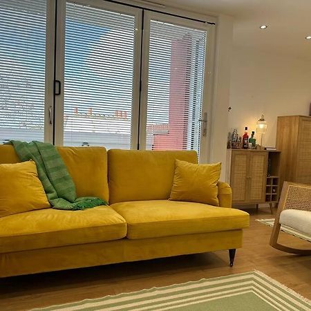 Stylish, Smart & Fun 4 Bed Home London Exterior photo